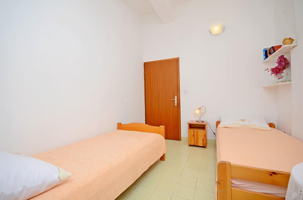Apartment Ksenija Drvenik  Ngoại thất bức ảnh