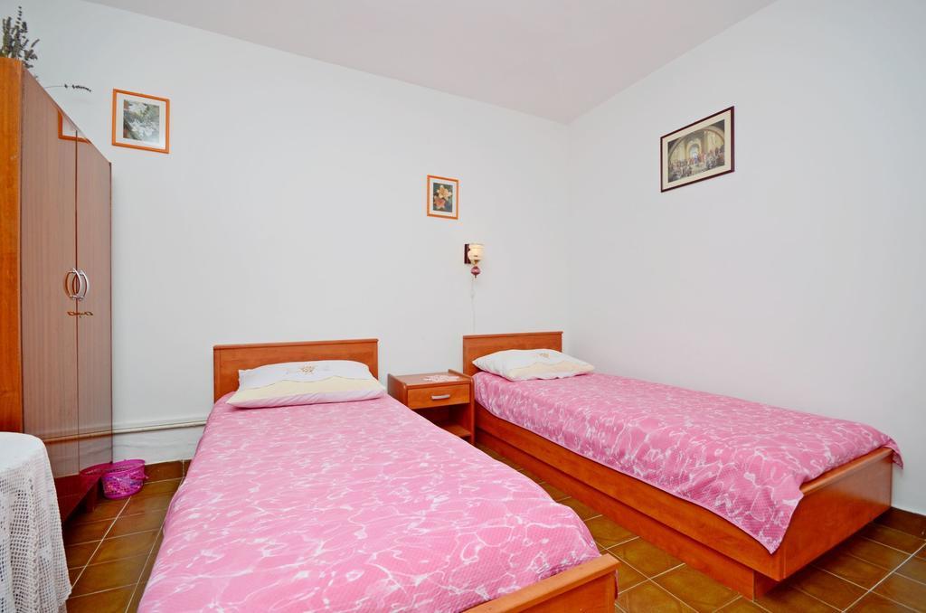 Apartment Ksenija Drvenik  Ngoại thất bức ảnh